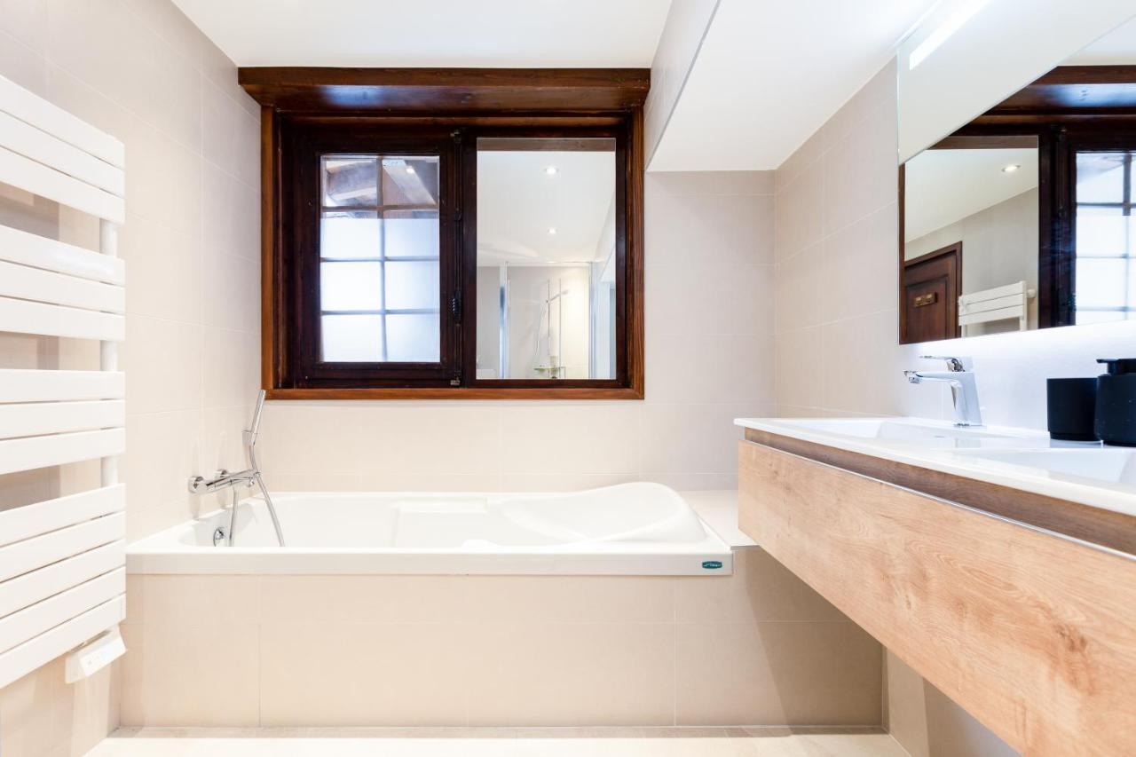 Chalet Les Praz - 280Sqm - Sauna Cinema Fitness - 5 Bedrooms In Heart Of Les Praz - By Cozee Rentals Chamonix Zewnętrze zdjęcie
